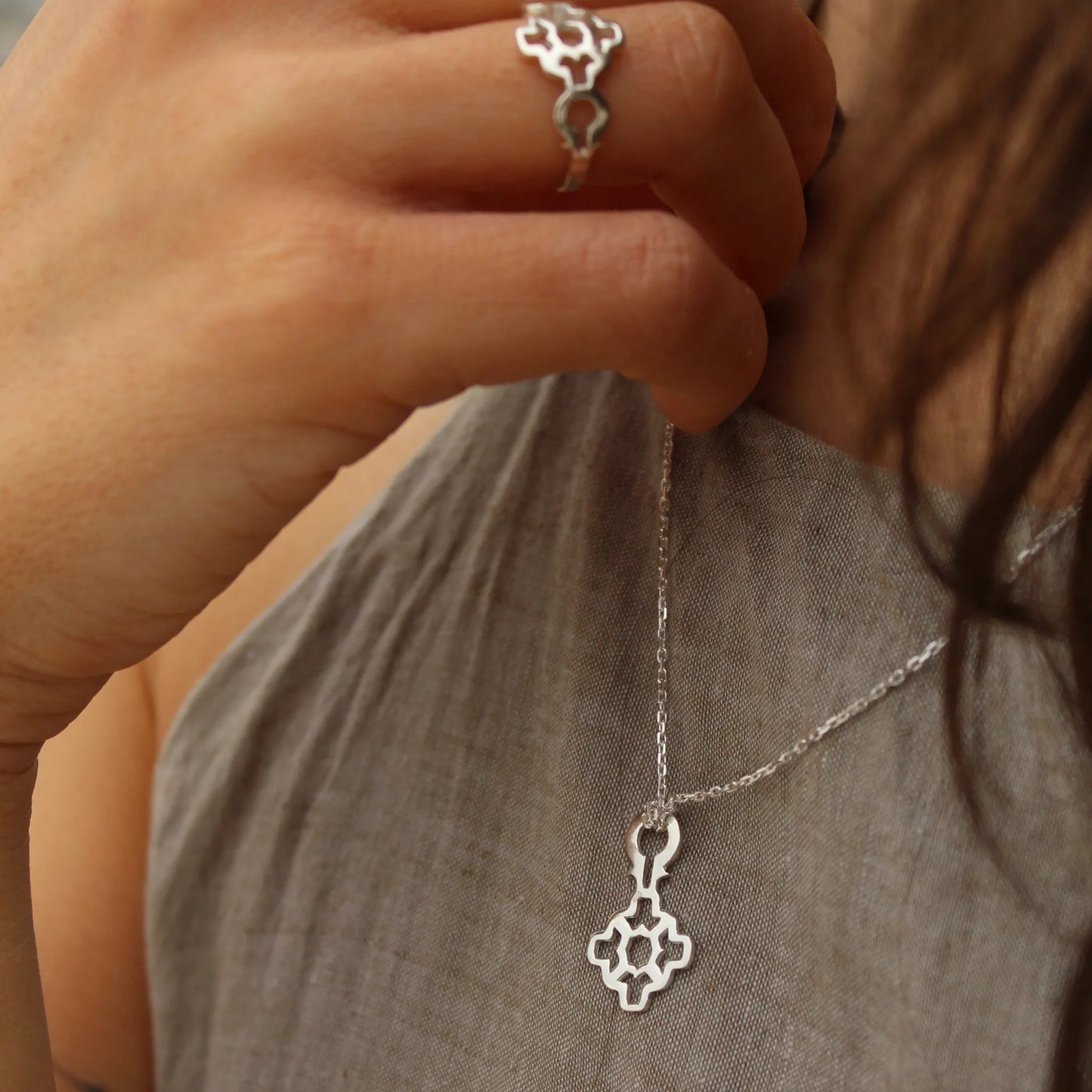 Labyrinth Key Pendant (Silver With 45cm Chain)