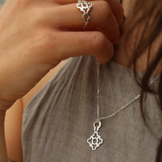 Labyrinth Key Pendant (Silver With 45cm Chain)